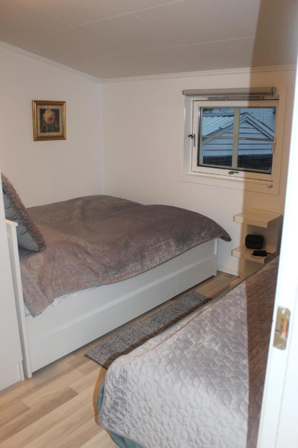 Bullseye Apartment *